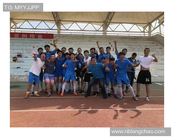 难忘的绿茵场上激战四方足球赛日记记录激情与友谊的瞬间